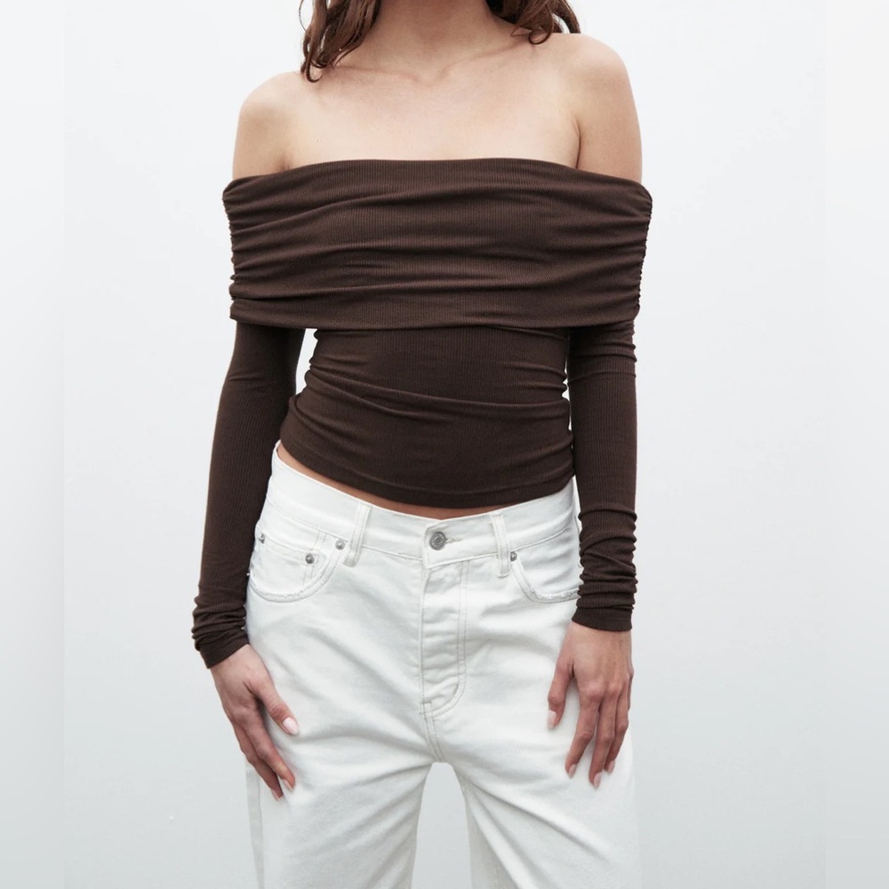 NWT off the shoulder ALESSANDRA TOP - CHOCOLATE
